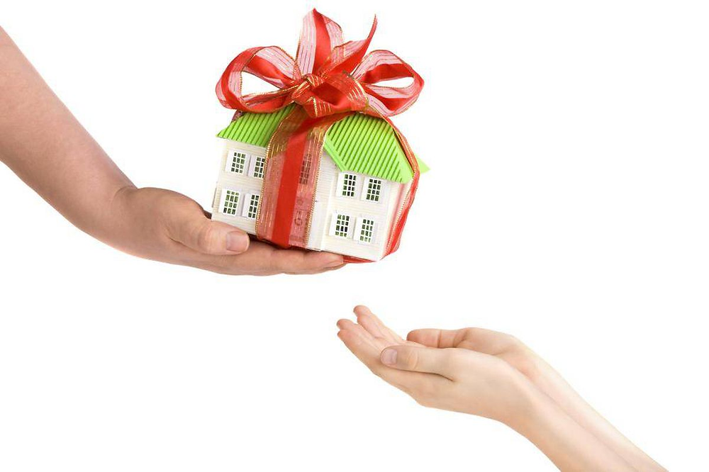 What is an inheritance tax (gift tax or alternative tax if relevant) in the UK? How does it work?